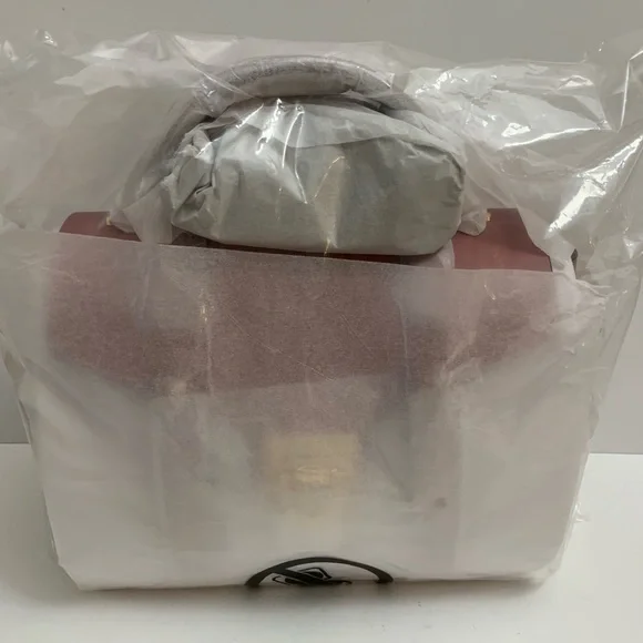 Michael Kors Manhattan Medium Leather Satchel - Picture 6 of 9